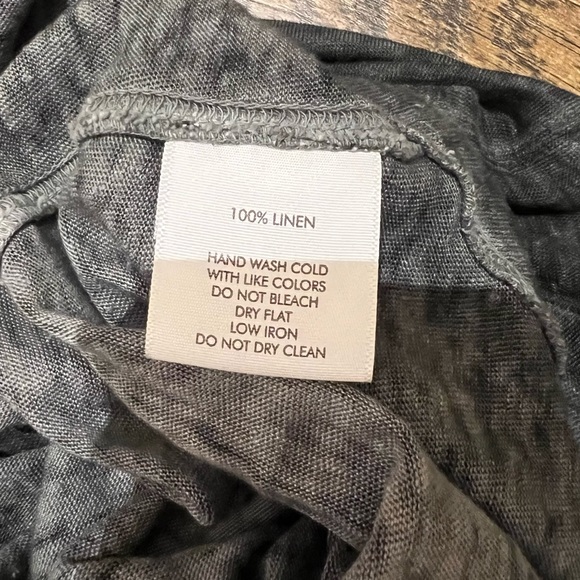 White + Warren black linen top - Picture 4 of 4